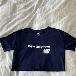 New balance CROPPED tee unisex size small navy/white